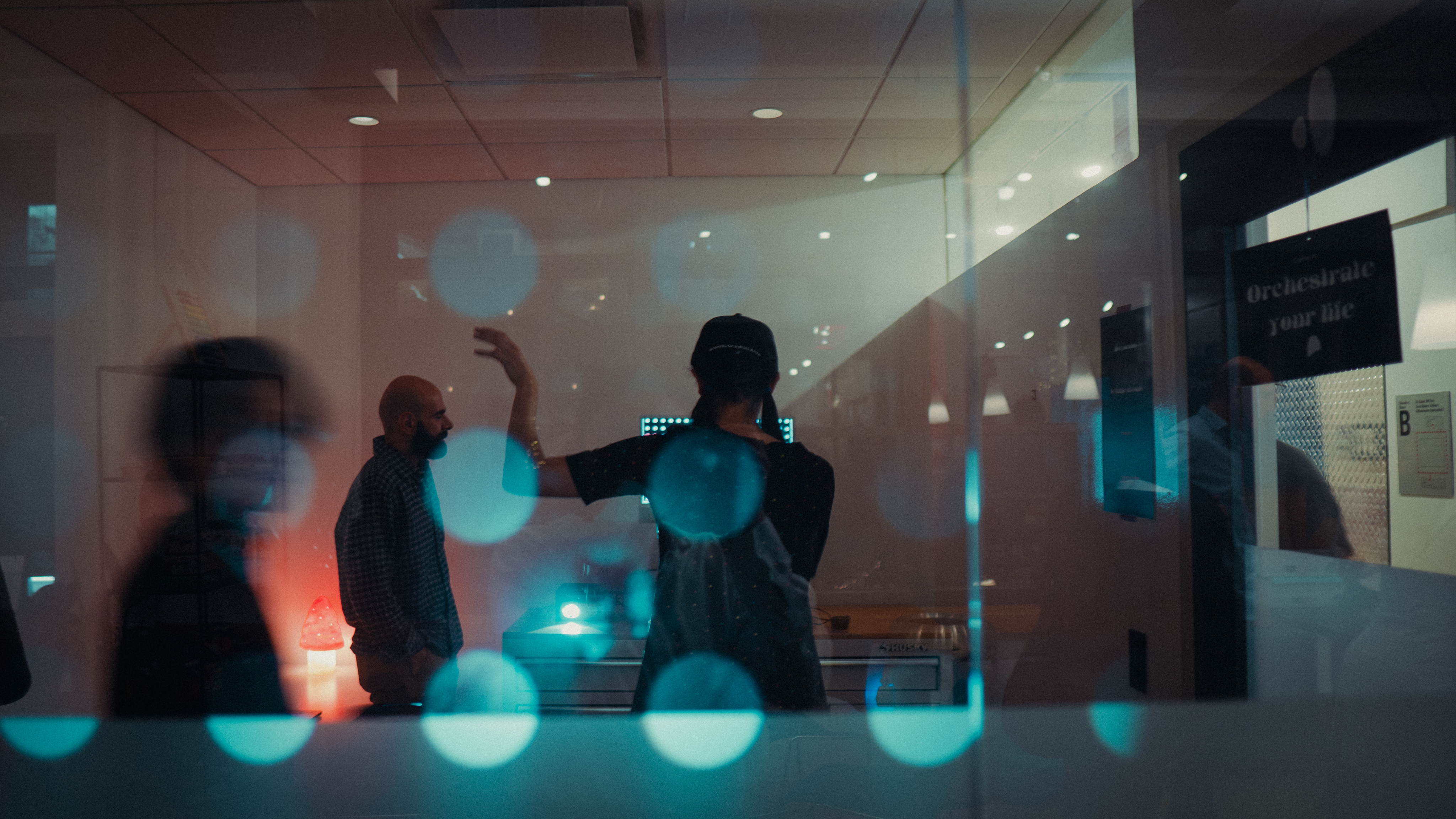 Logo design for the brand Redo on green gradient background